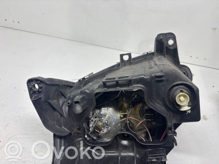 18479bd7dbb7e76f35eda172489dfc0d-f082928a2c0d2775e86c5a40d6083080_headlight_headlamp