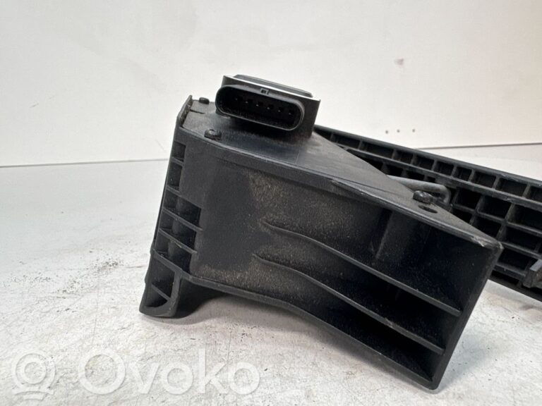 184b048d47c2161557727320a4ff43fb-a6d61d6126d539cc09f55d6a2b6bd101_wiper_trim