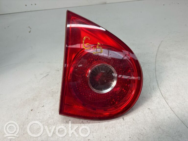 18b8054f7ae5547f6f03330a695715ed-b3761391526e8027899a1ab8153a72b8_rear_tail_lights