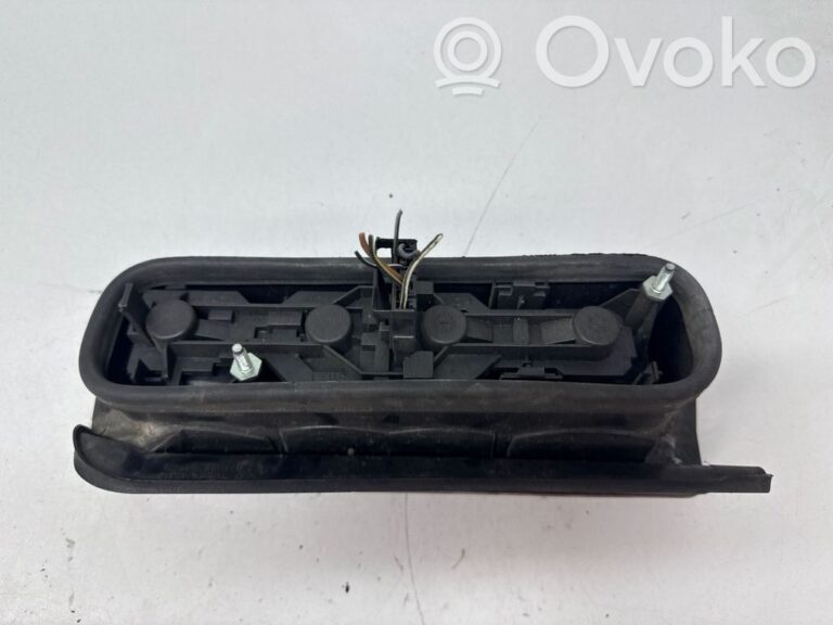 194058b20f982297e1b757bbe1666ab0-215ebf91257bf7fce2522078b8d2e19e_rear_tail_lights