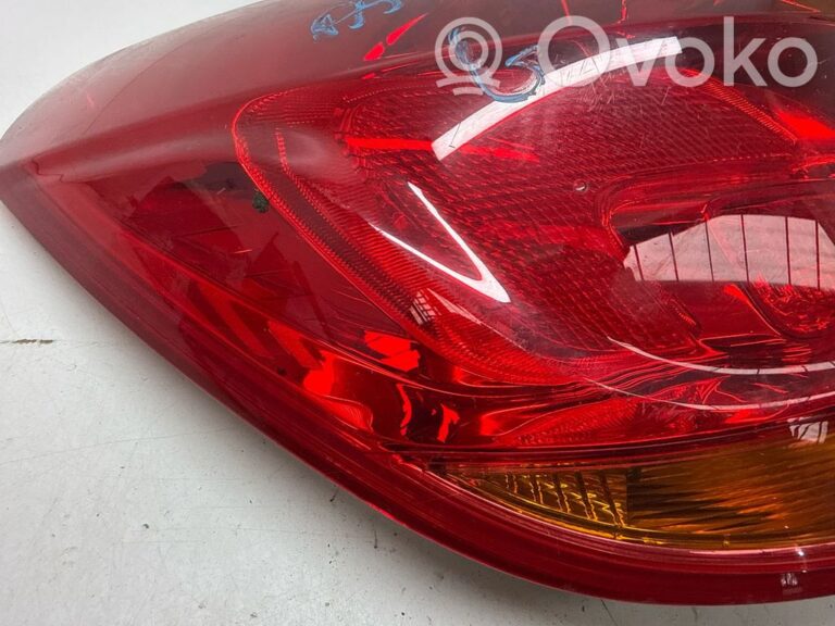 19847222c2040c08a36e5cdddfc3c272-a7acde4720fec27a97d24f227cad0d79_rear_tail_lights
