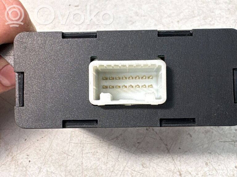 19ee10eb15ea2a3cd9159b9d4efe0368-2aab61db23a325cd62a5723281bb44a2_parking_pdc_control_unit_module