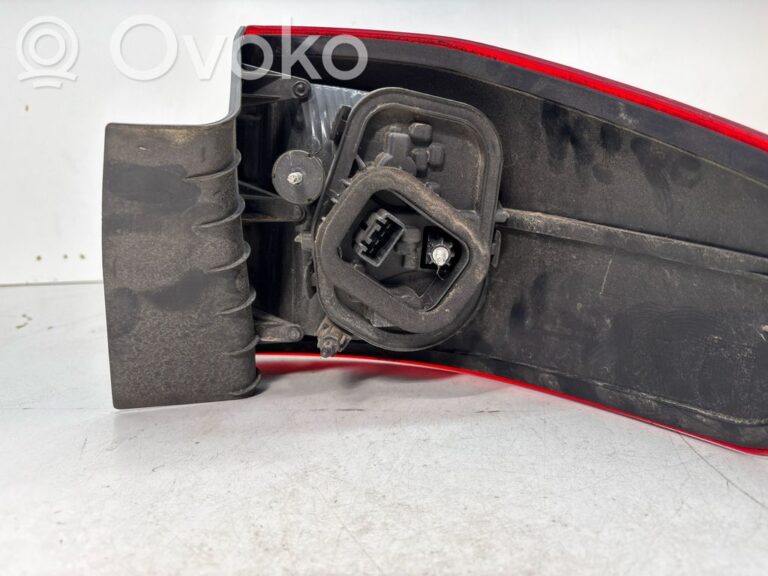 1a970ed632fd07e738cfec7a3186dc8a-265e081950f76c8717ca9d89e3294d86_rear_tail_lights