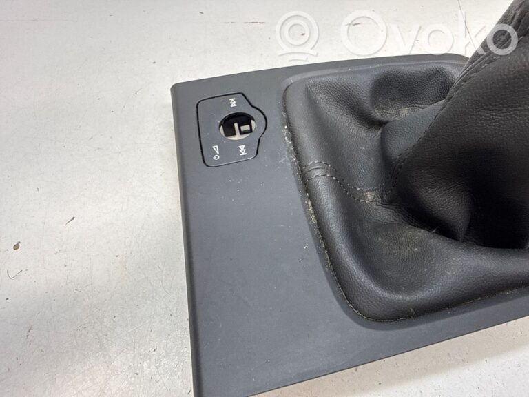 1ae1acd7394ba1515a457df6bdf86b00-f562975ae3b45252627cd92c6291e2ff_gear_lever_shifter_trim_leather_knob