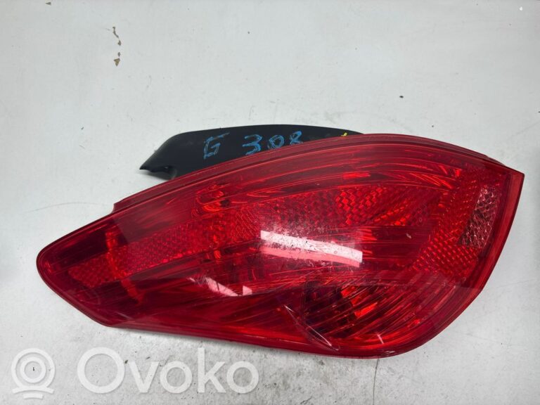 1b584b1fed0c6d06245575f62b5a85cc-445aa5d8e95d5154c37900f77c883096_rear_tail_lights