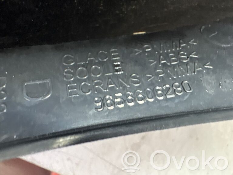 1c1e24ff6fc16fd4e7ada23d6af53a3e-6e69120f028b22ef98f21ad88a34f67e_rear_tail_lights