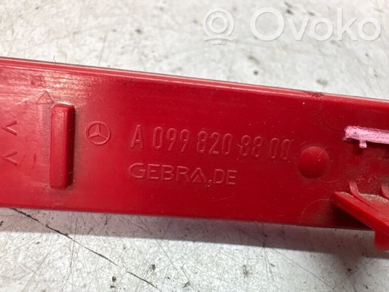1cafd06b31e14ec73af1a740abca6b33-9e8a766da53d0142a41faf13b81ceaf6_rear_tail_light_reflector
