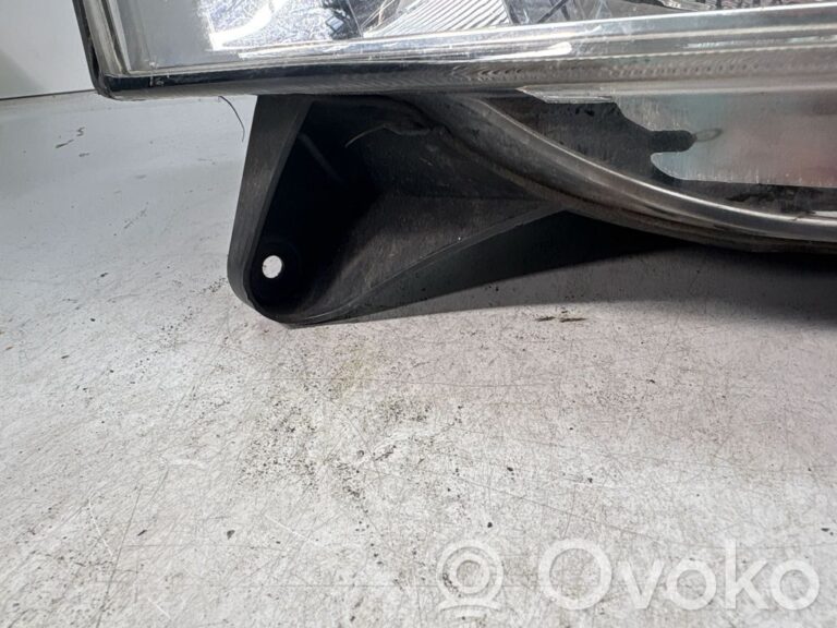 1d09c3ec3ccd48aca556b22eaa5e74a5-580a321ef27c067e35f1322697f431bd_headlight_headlamp