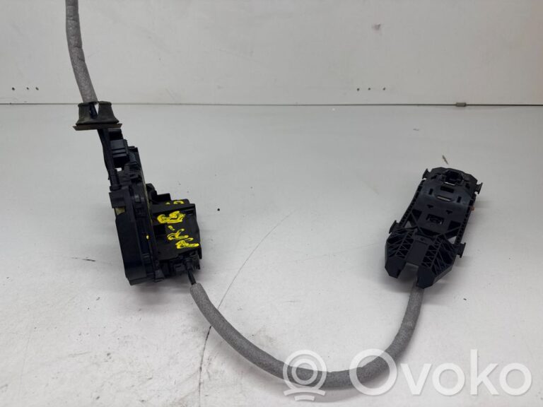1d9758becfe3697c402379e6ba358982-a0de71e802d339367869453e794073e5_rear_door_lock