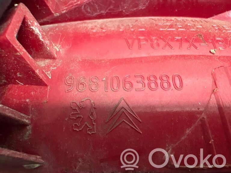 1da641ede763d10f0d3a4ef98957515c-f29c35c232d2e980394f2b3248dd9ca6_rear_tail_lights