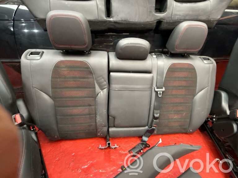1eaa24275af3fc830846d76791b94c1d-ae735768a266474ef8d93e19e6cb8cb8_interior_set