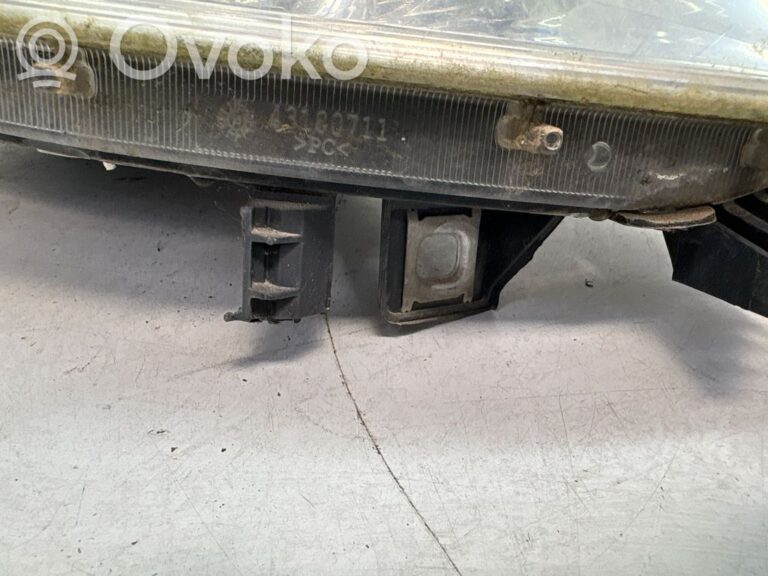 1ef8973cb41c8fa2e41e4d5b29aebddb-bbe4db6d5368cbaad6639163da7f4a94_headlight_headlamp