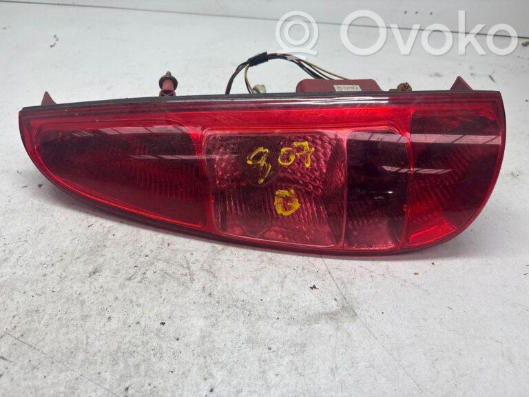 20851366202cee8b0075cbdb15cbb082-40fb058e83d68e87aa177944ca33fd55_rear_tail_lights
