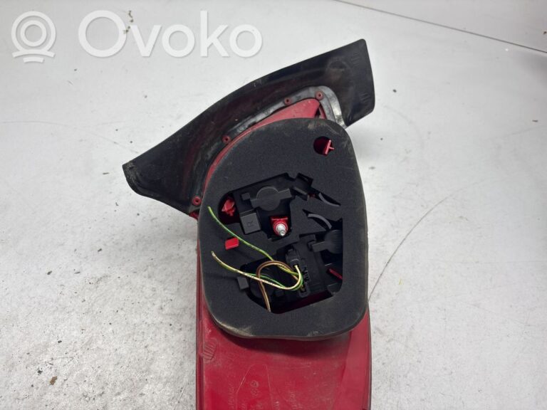 21206d29117dc1403af68ab605c56485-0f9ed24c4b0e7fb4ce0adcf17f773a0d_rear_tail_lights