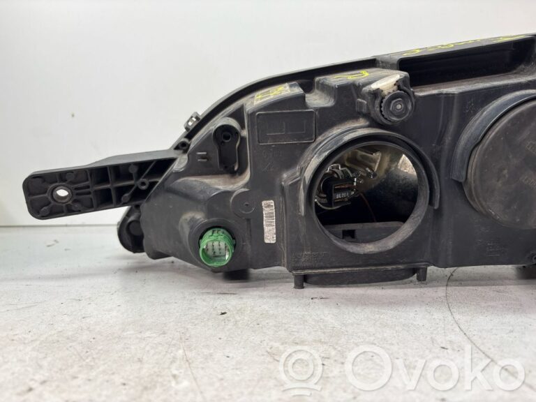 22e1a38d8b3c7e94ee0e2a0b7b8fa697-a61f697cf521dc9621e1b1ba4dcf0dd9_headlight_headlamp