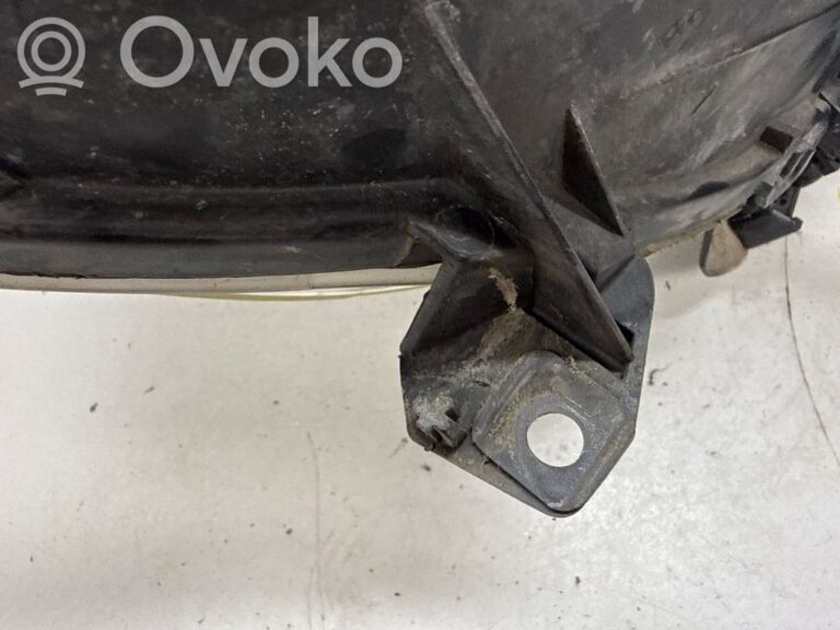233692b3ea0ff854f18d4d33e02f1281-6240b132bbcd5771fd7c2ae60ec883c6_headlight_headlamp