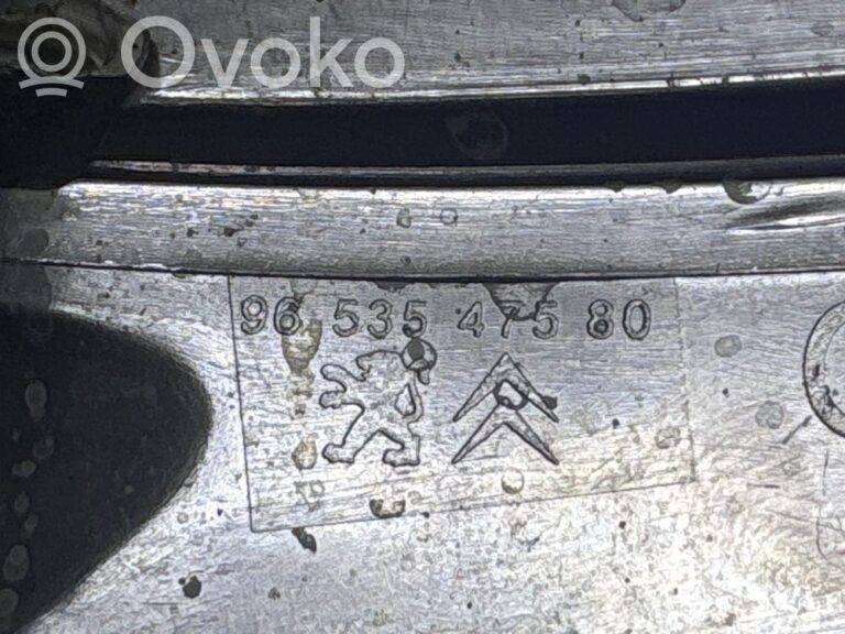 23f29d7344a2be04ba7e69d9a16a4678-129ed0239f4336387771e43adc7c64c8_rear_tail_lights