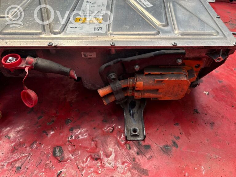 242d89b6fb7b8defda333968f35d44f7-31cd86ea48b7b299799aac76ced46644_car_battery