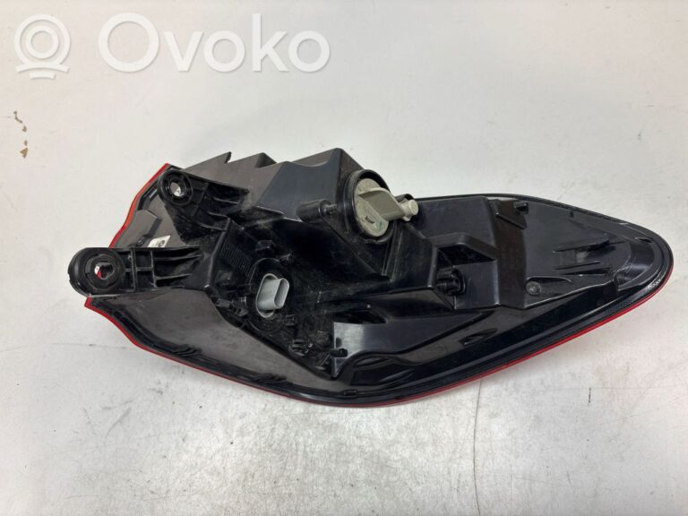 24e3e2bf1516d39c08e297e39ed20027-72ab56b72d628dc3f07feabc57dca8db_rear_tail_lights