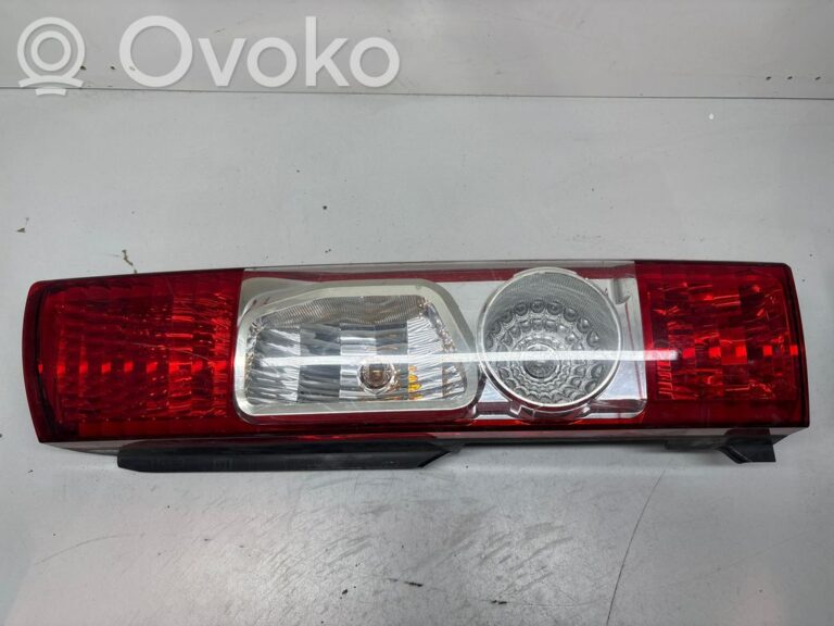 251b833526767afbb2bbb7182a819b02-9d6e6ef624ae8acdefb3a0f17752c0df_rear_tail_lights