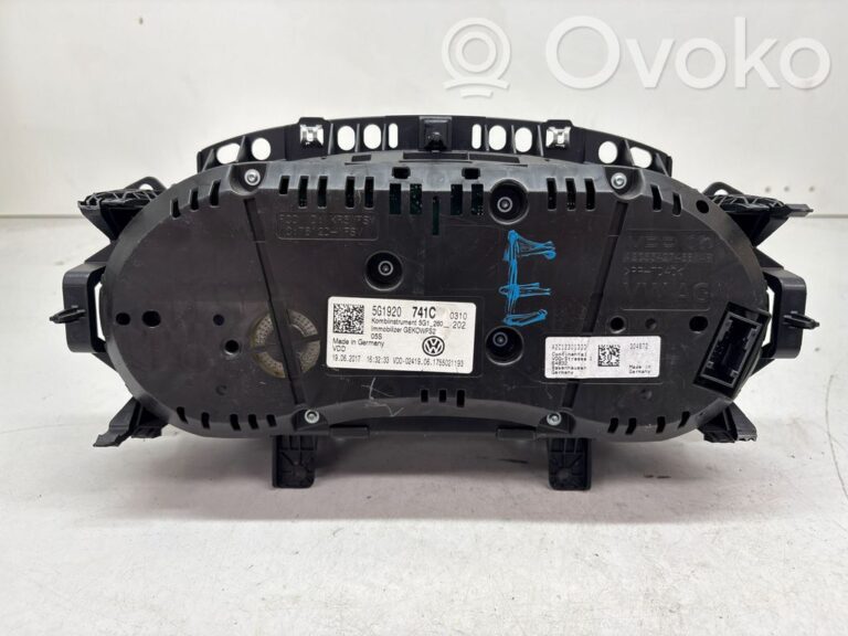 256c147469c3af7bcb50d73b9cdaa18a-8eb0715c64599cc07f1ec38ea3a59dd2_speedometer__instrument_cluster_