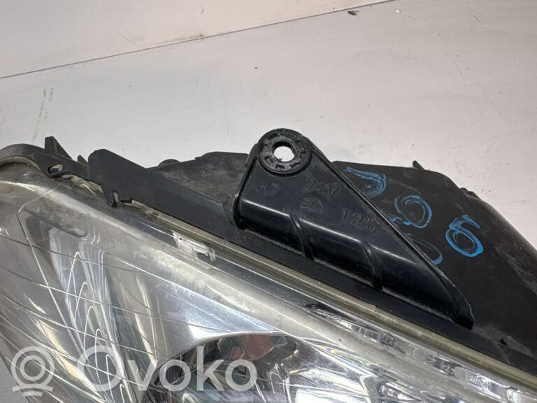 259fb119dbd4da1292eca07413e345c0-e41b7079a8162e7a8399c3a7a2e4cb65_headlight_headlamp