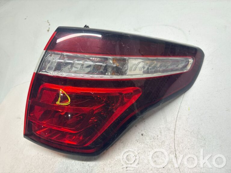 26cdf8e81e357e948b163df881e49364-efb28cb82993081b55cd22735b6e5a83_rear_tail_lights