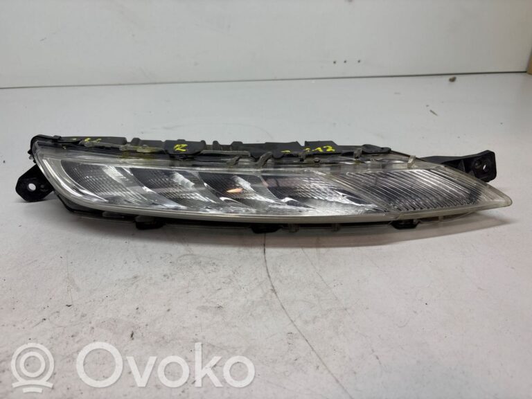 27b4f529a0b4f271548e6ca4cb61cc35-6f2736cb69a4a02c1aad7e041a399612_headlight_headlamp