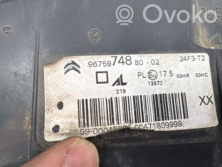 285da86512d4a010ea860344fd26262c-41e5ed2d22ee1d7b9f798a854af97ed0_headlight_headlamp