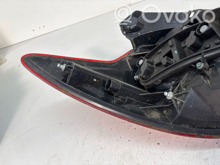 29e1d958e658b3f7ff14e50b28c11cc5-508ac901dff6258e48875da613049a60_rear_tail_lights