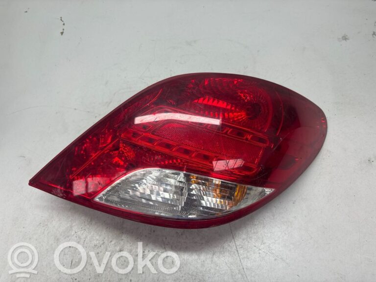 2a100dd06d09a4b79c61558d6bb81a03-d617ed503569a7e65effdef428fee359_rear_tail_lights