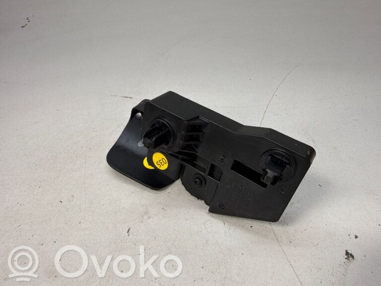 2a1b04691441e92781c81ab24d63a385-122c04c45e7b005d9f7db17ebf23f83a_engine_bonnet__hood__release_handle