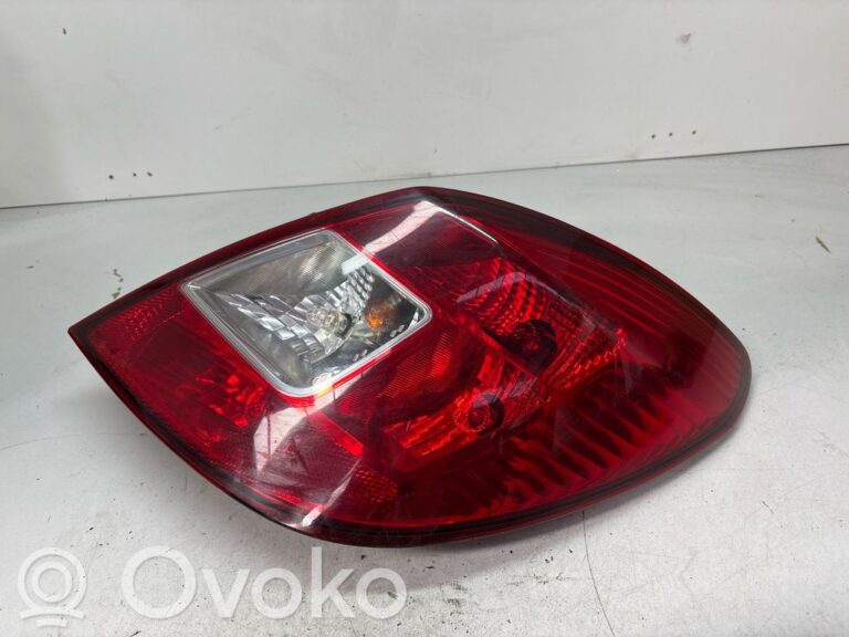 2b2e3e5c6c22e262275eb2c354b32073-c704cb9f26b8cdeb0a3937ef5ba3229a_rear_tail_lights