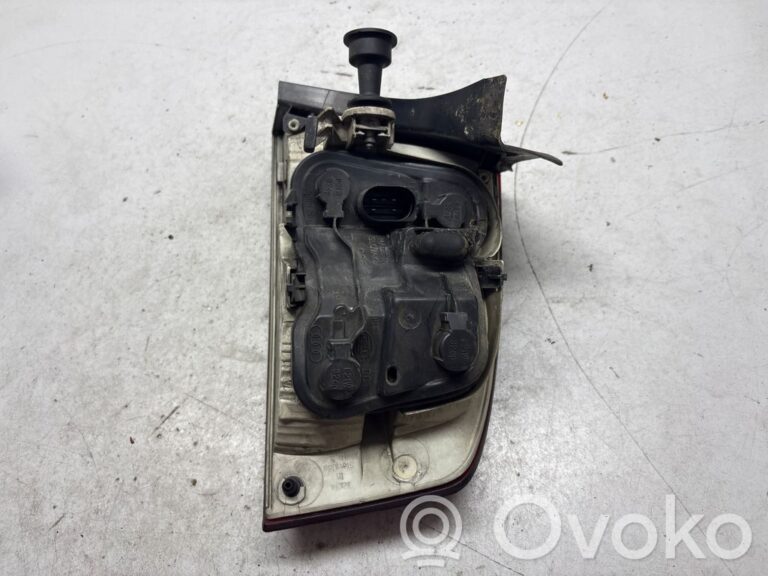 2b675e2aff178df07aaae176800d655a-86b54d545f564383402782db897eed5b_rear_tail_lights