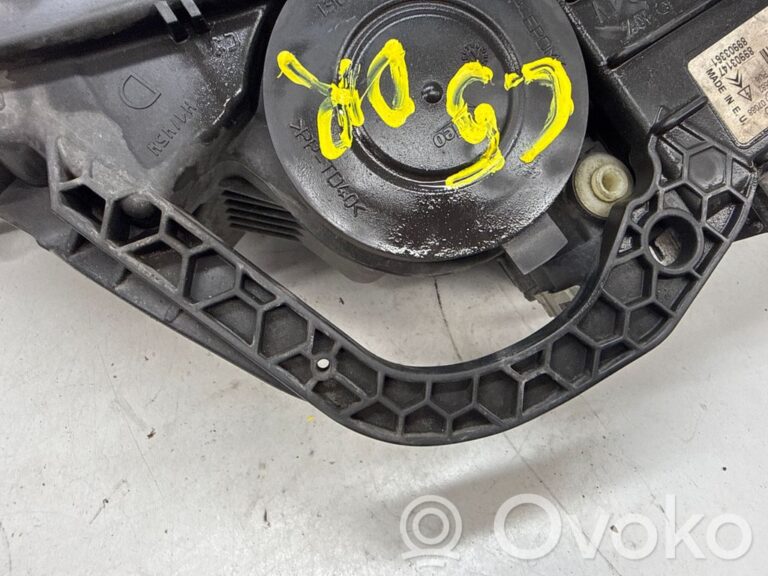2d61b7578b459bcad0c27b0675df75f6-25e8a313358c795c6fde2204beccb10c_headlight_headlamp