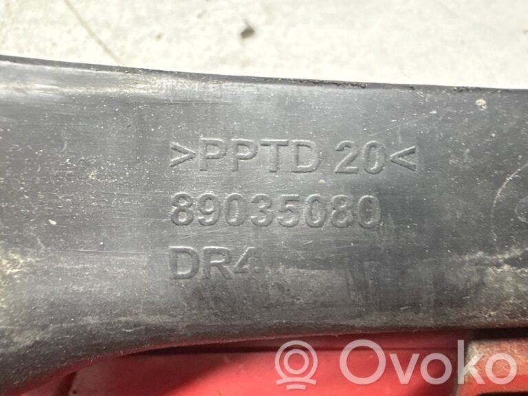 2e2d91a48b6dac72e6ff01dc202c740e-9e9ea6715c0751a76a1012024b89ce4a_rear_tail_lights