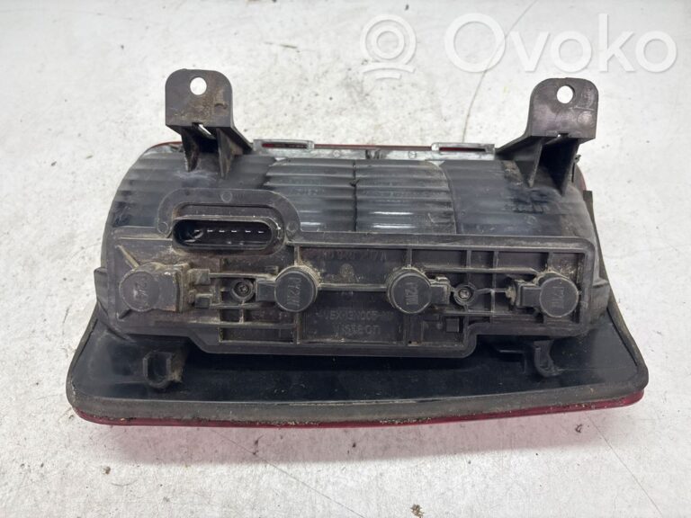 2e33db5108f0b48e51e04a26c85cb6ef-e7df72978a7c2fec2598426c2b149180_rear_tail_lights