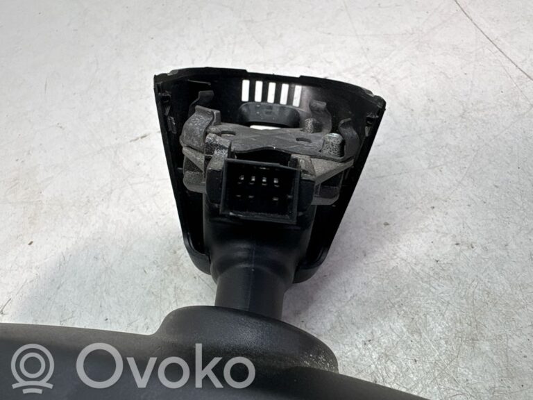2fec0a09b9ac58cc27f7fd0357fe3a5e-89c521a17084bb5428a6b961009cdd93_rear_view_mirror__interior_
