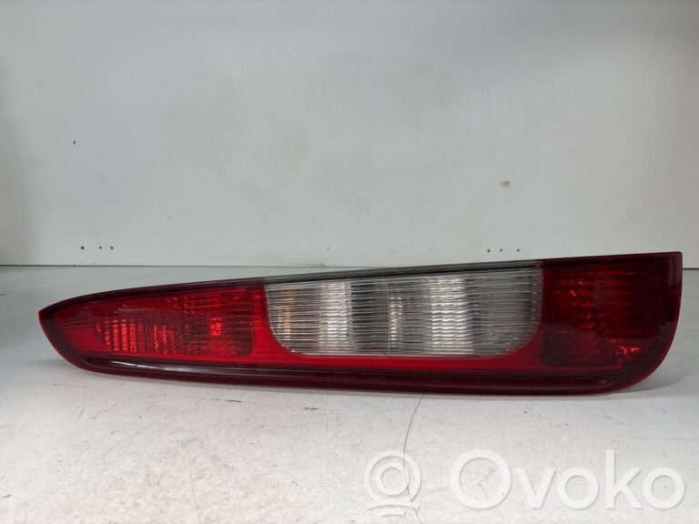 302e8ecdc833abeab0e4d433ce47ce8d-c626dfbadf19dd9d13eb96bb81d9ca3f_rear_tail_lights