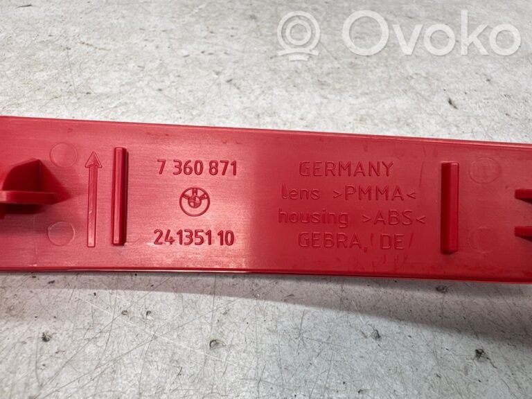 303d75801983f12ecb77ded648195d67-f142c40fabcde52b7ca5017c3832df6b_rear_tail_light_reflector