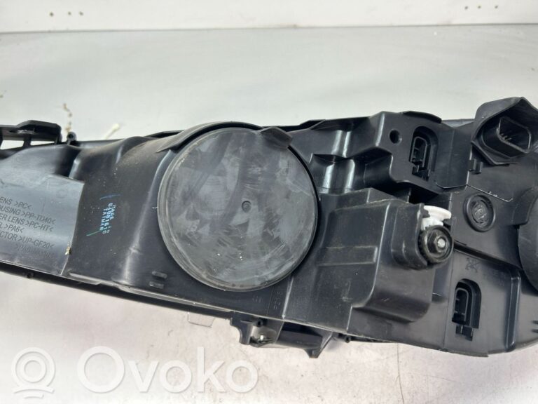 3061488e0b146458de5e2c4d1305c3e5-99954acc01026d27de0af45315e5c6a3_headlight_headlamp