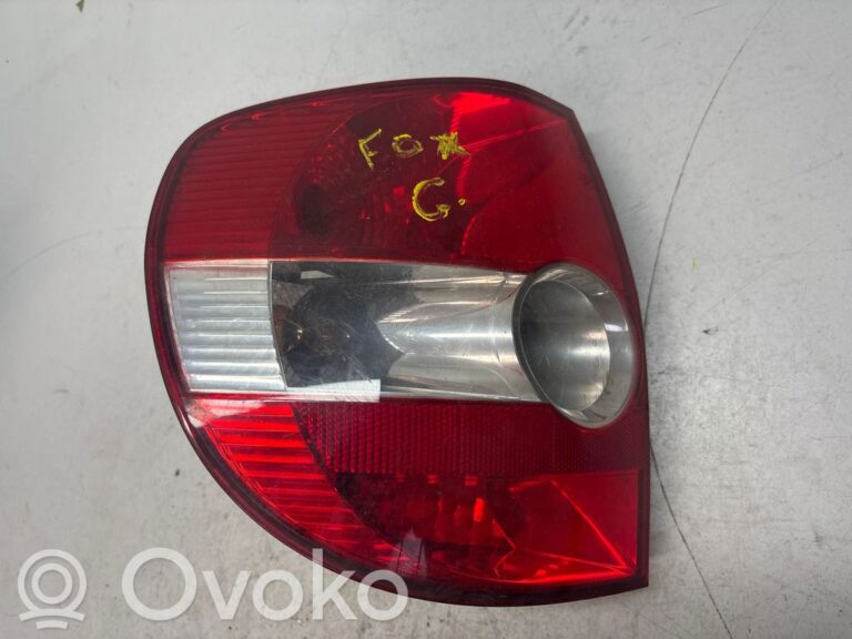 30dc2595ea9606bfb7f30a51f565765f-667e2f23048f55d0238b49676b9da9f4_rear_tail_lights
