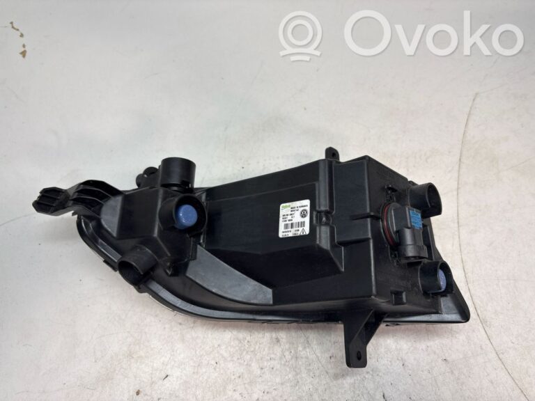 30de2718f4b3b2ee6b7066ce90388523-019a1200fd0156770725127999f06486_front_fog_light