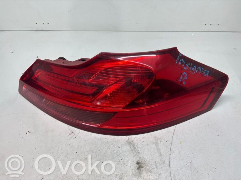 30e0d71ff86cb4a55346533f5e8e1fe0-7125c0a655fe3c1e9c0730f19764179f_rear_tail_lights