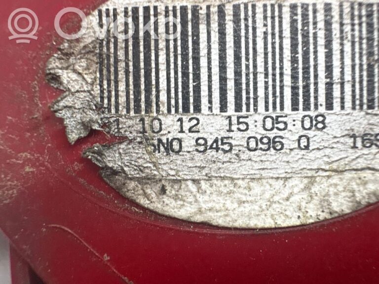 30e442472964d144f78b8b7d78f89871-bcab222fc4158d0ba29fe6b4ab1679c6_rear_tail_lights