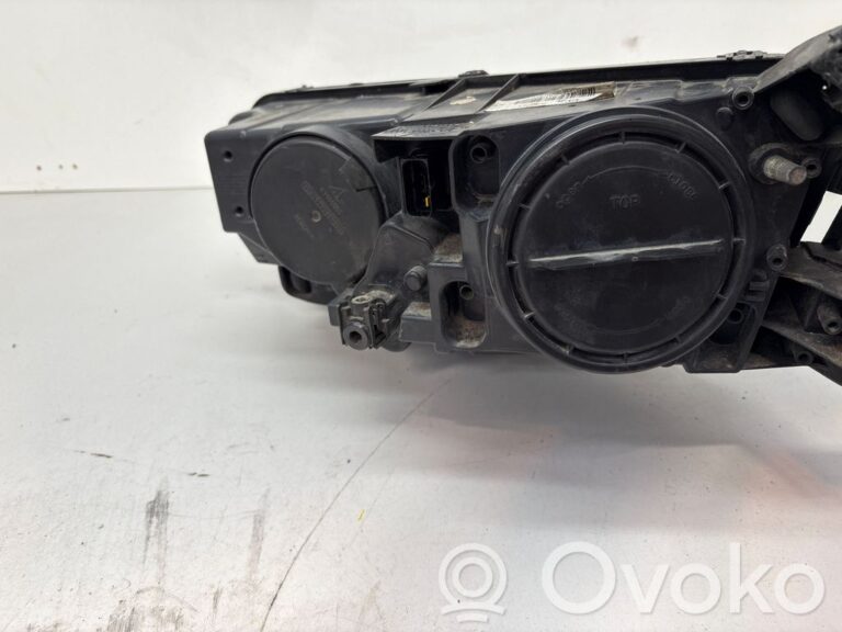 30f55bd3b3cc81a4f203061d4cde0a0b-33186f64b82ac64c3e95d4c4d2c0846c_headlight_headlamp