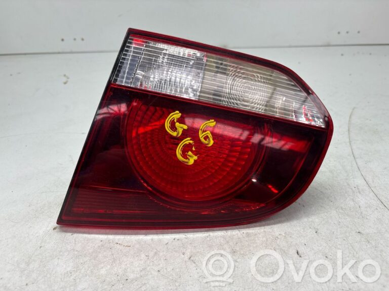 31897c0a85e6c52343c48cce914f72b4-ff9e07bd2ab698c2fc087d7daa6186a3_tailgate_rear_tail_lights