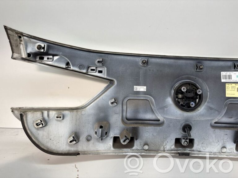 3214ad7e2d8ae94f1591ebc96f26bb8c-6ca065e955a28c4b1bb7ae1648a7d351_tailgate_trim