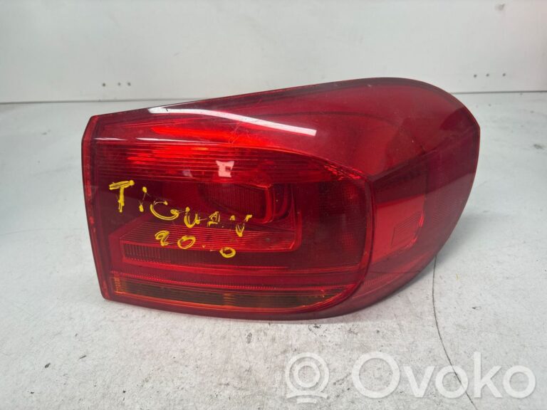 338aafa33dfd3fc0577643504405500e-388687e11e709e4bbd7aa42f5207c0fd_rear_tail_lights