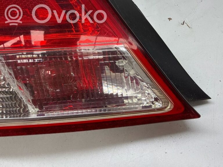 352678580f63b9c2f459a22ffcfc6130-e9a60b81cf8434aa7659ae0018e29485_rear_tail_lights